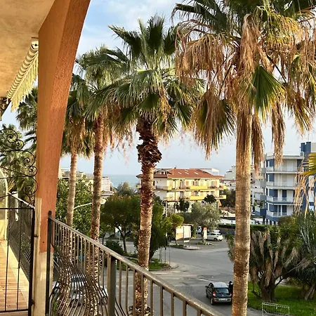 Sunrise House Apartment *
